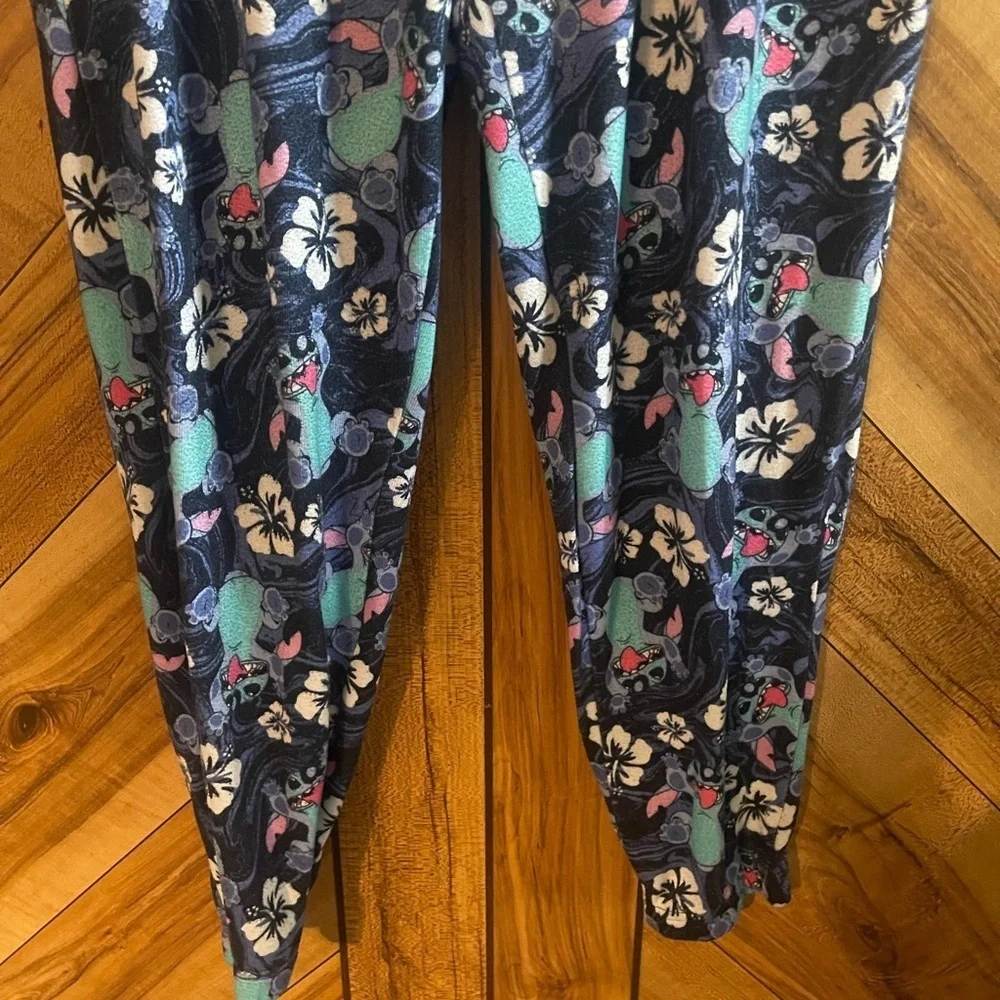 Disney Lilo & Stitch Floral Hawaiian Jogger Pajama Lounge Pants Women’s Large - Picture 5 of 7